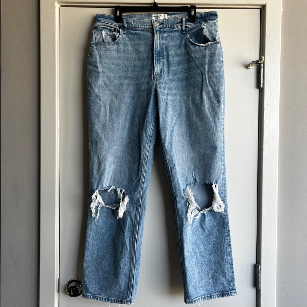Abercrombie the 90s Straight Ultra High Rise Jeans